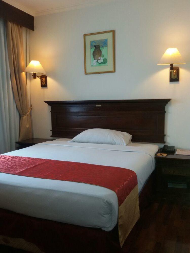 Maharani Hotel Джакарта Екстериор снимка